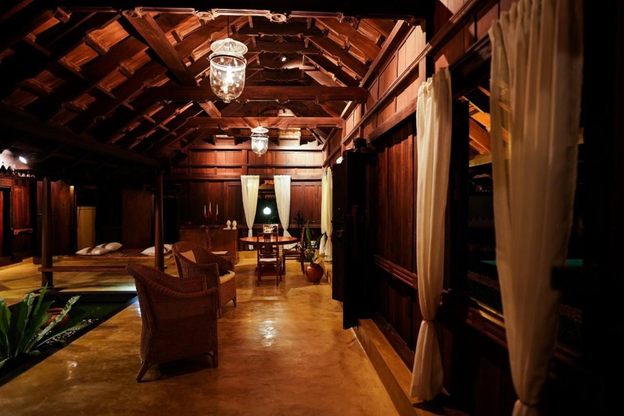 Lakeshore Villa Alappuzha Exterior photo