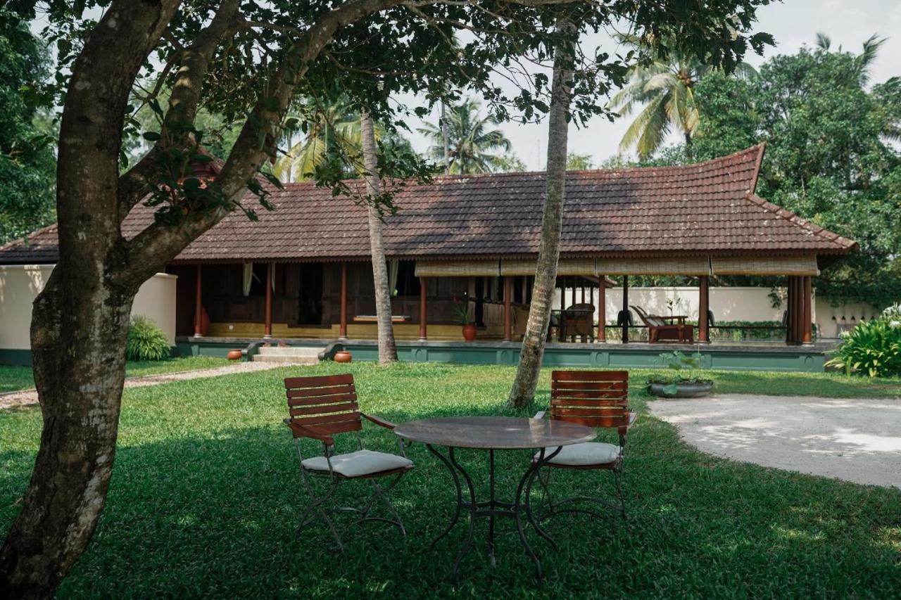 Lakeshore Villa Alappuzha Exterior photo